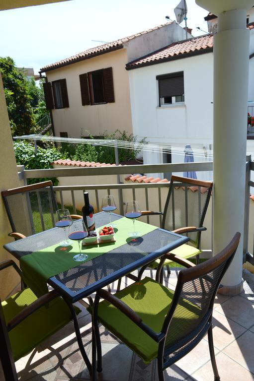 Apartments Villa Alba โปเรช ภายนอก รูปภาพ