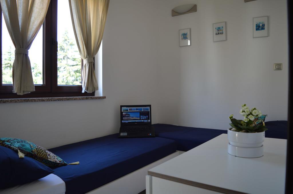 Apartments Villa Alba โปเรช ภายนอก รูปภาพ